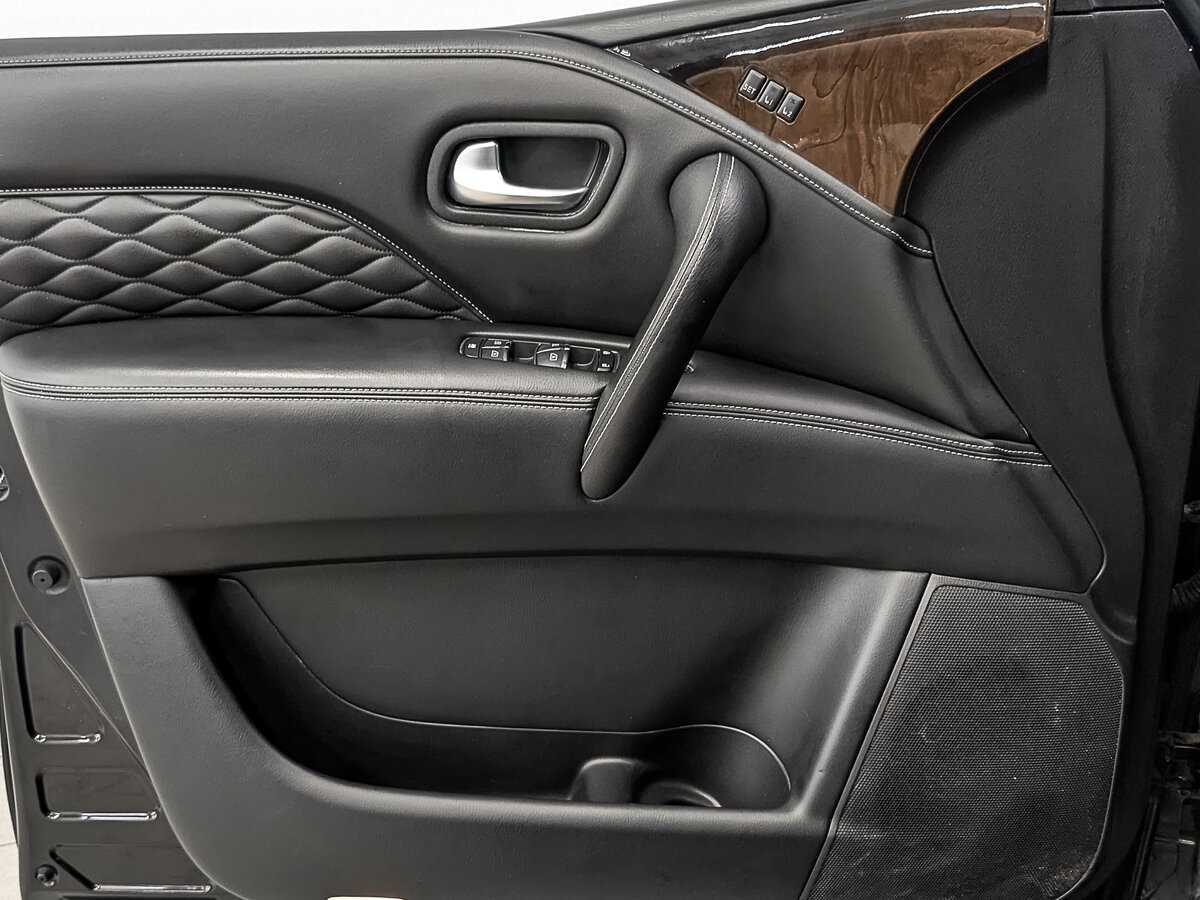 Infiniti QX80, 2018 Фото №18