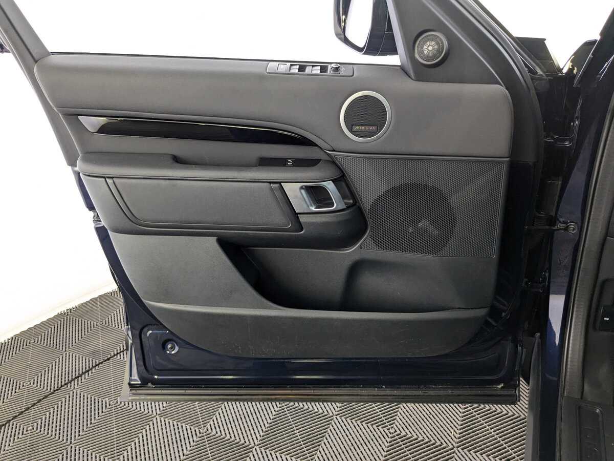 Land Rover Discovery, 2019 Фото №18