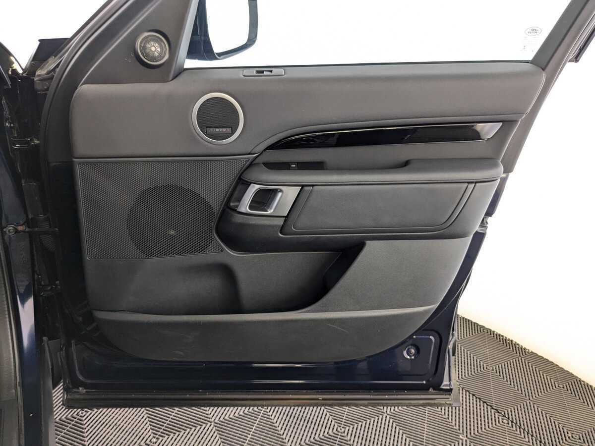 Land Rover Discovery, 2019 Фото №25