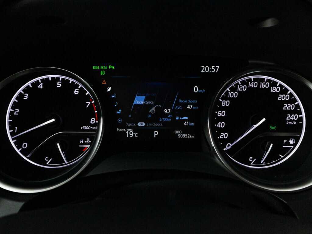 Toyota Camry, 2020 Фото №11