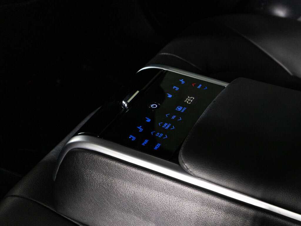 Toyota Camry, 2020 Фото №21