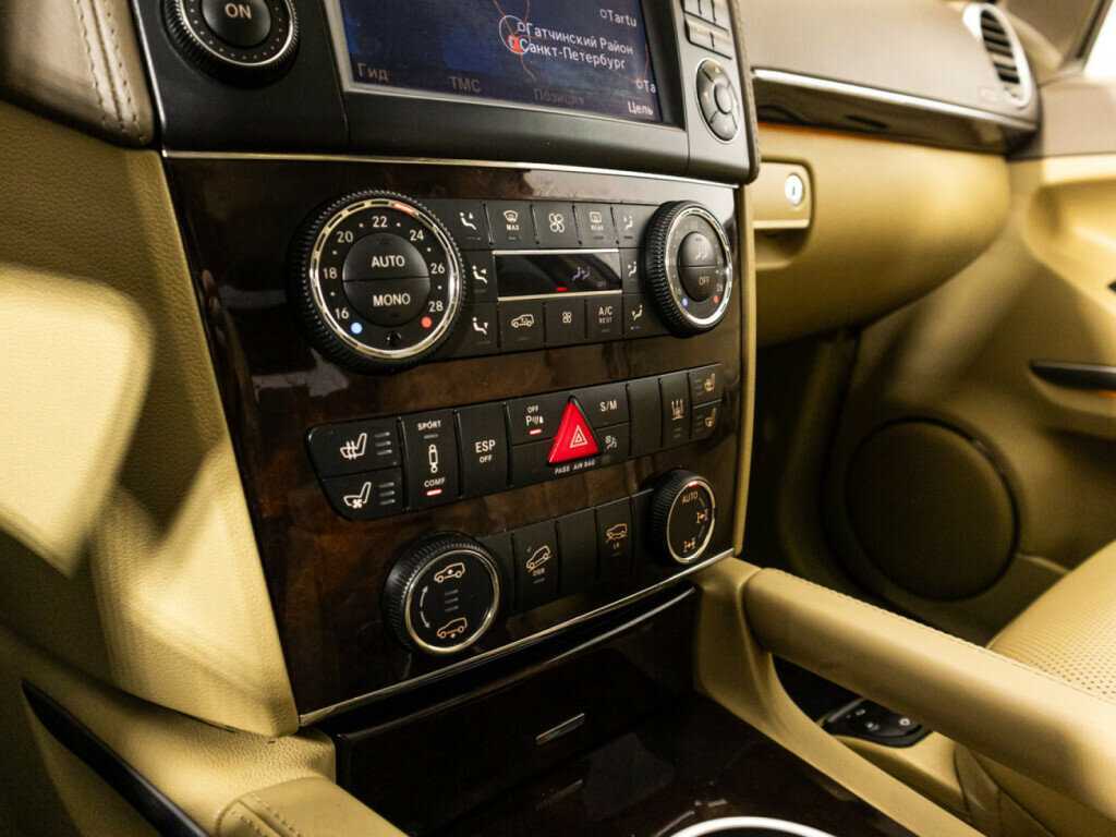 Mercedes-Benz GL-Класс 500, 2010 Фото №23