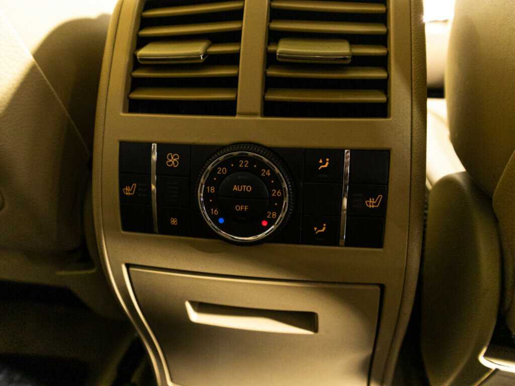 Mercedes-Benz GL-Класс 500, 2010 Фото №25