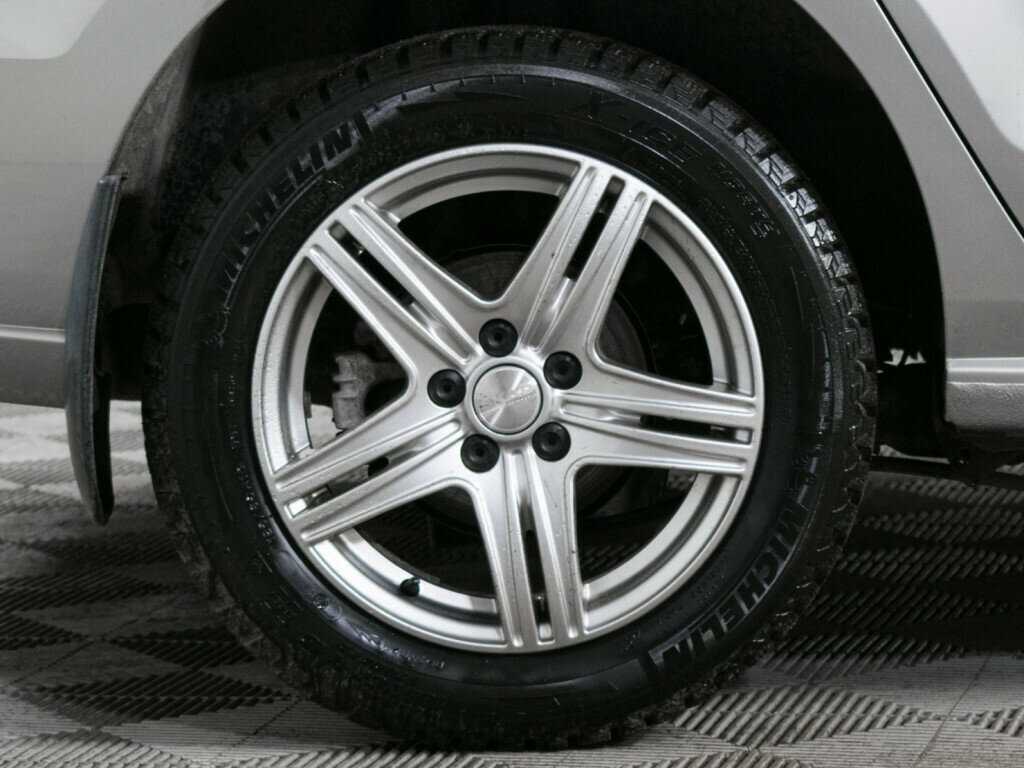 Volkswagen Polo, 2019 Фото №15