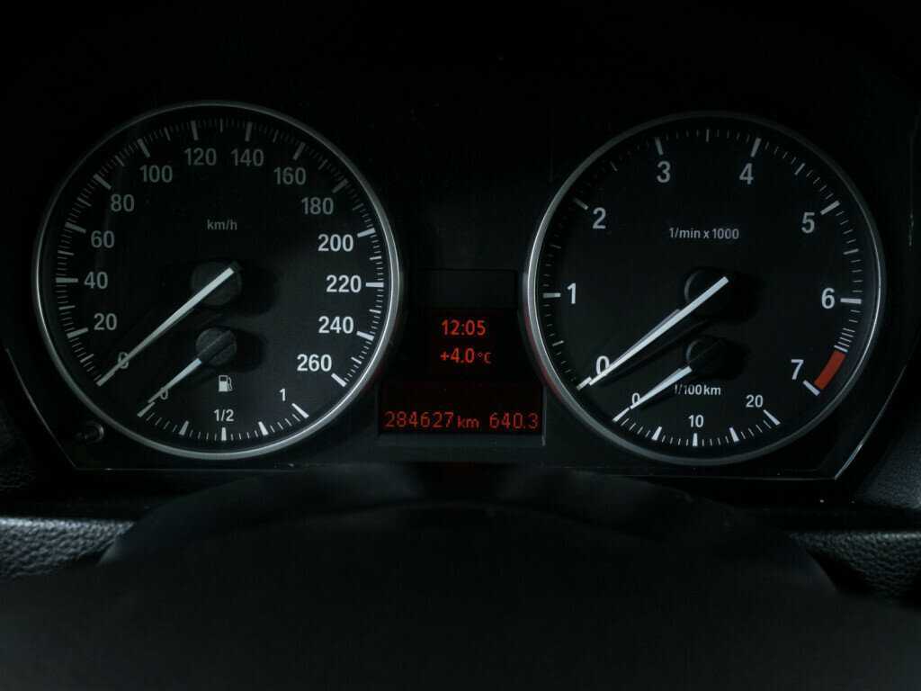 BMW 3 серии 320i, 2010 Фото №11