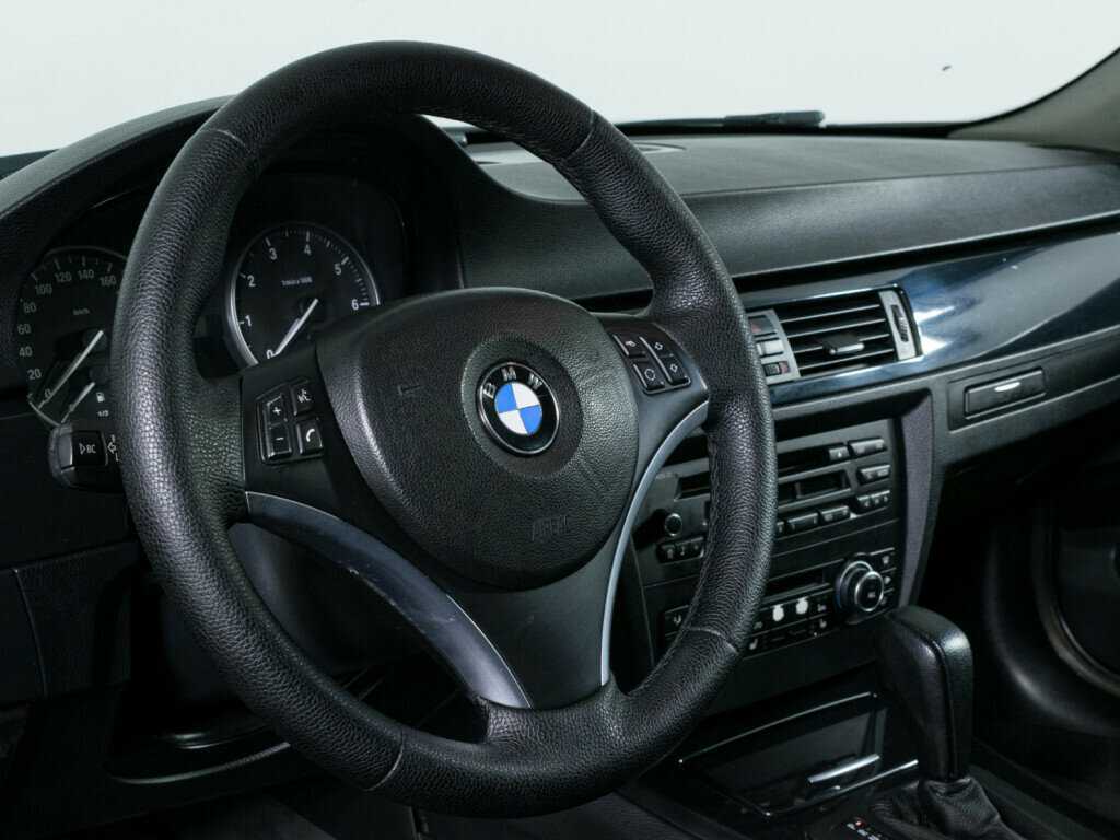 BMW 3 серии 320i, 2010 Фото №12