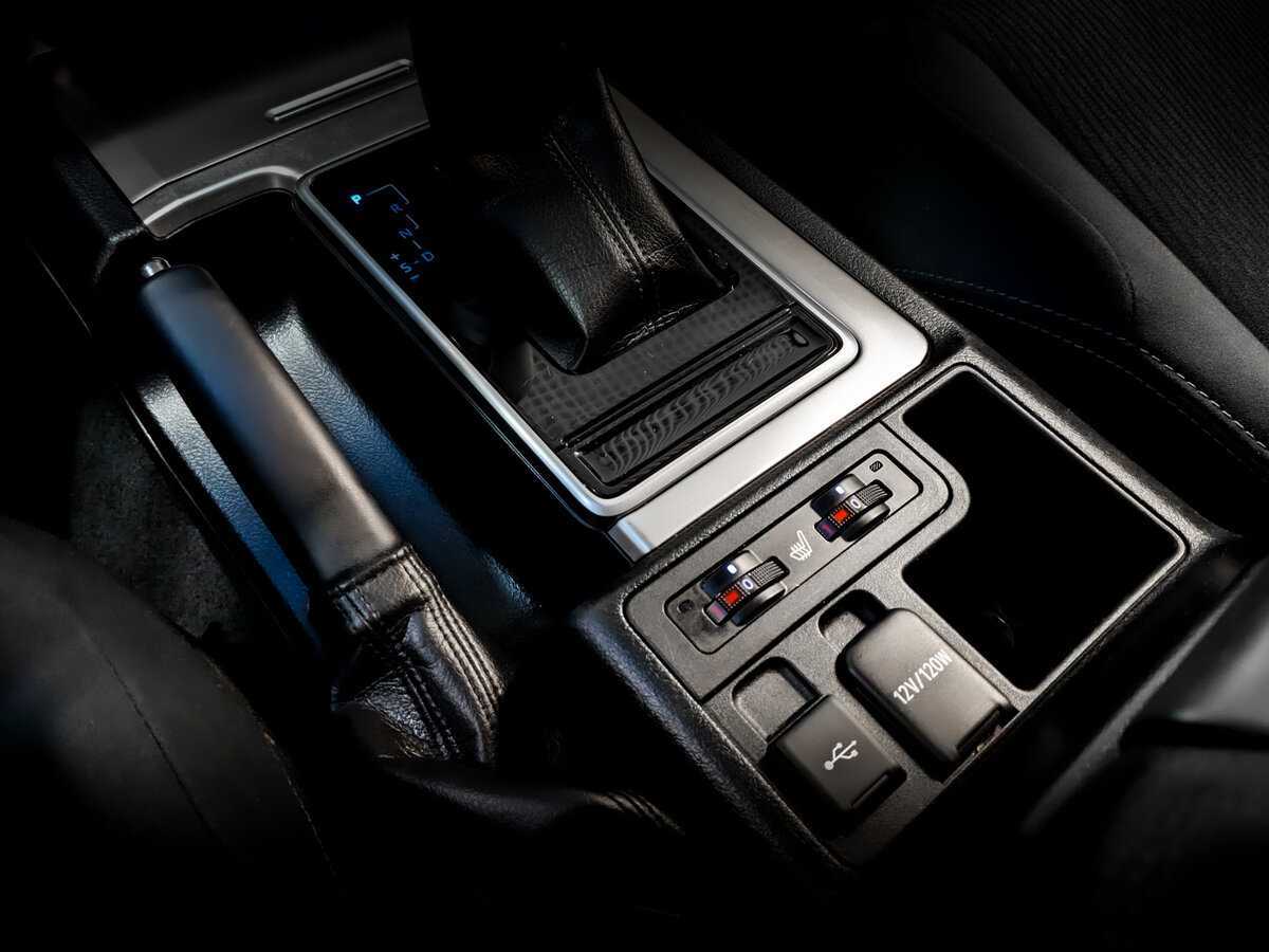 Toyota Land Cruiser Prado, 2021 Фото №28