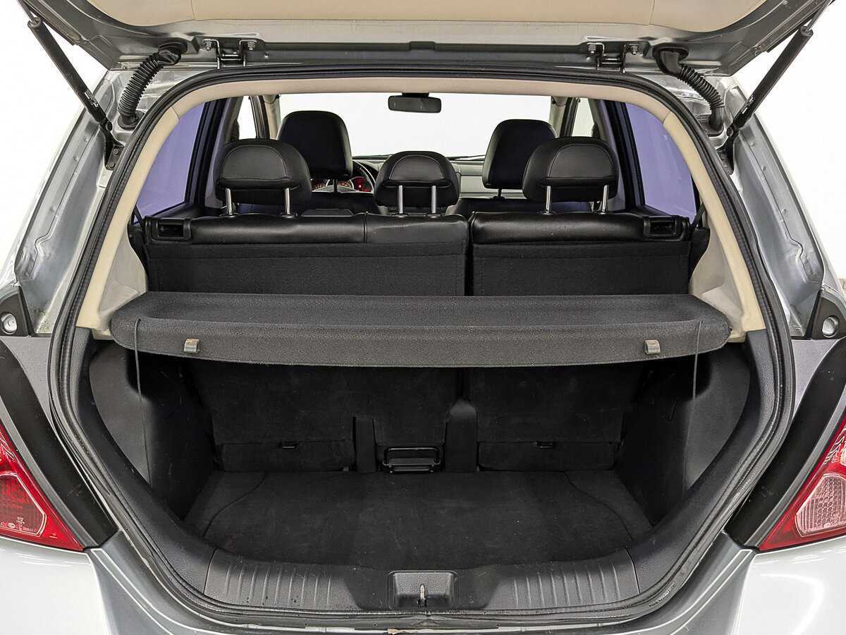 Nissan Tiida, 2008 Фото №10