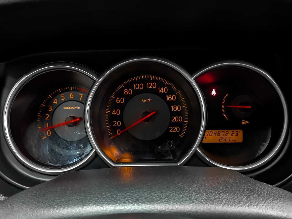 Nissan Tiida, 2008 Фото №15