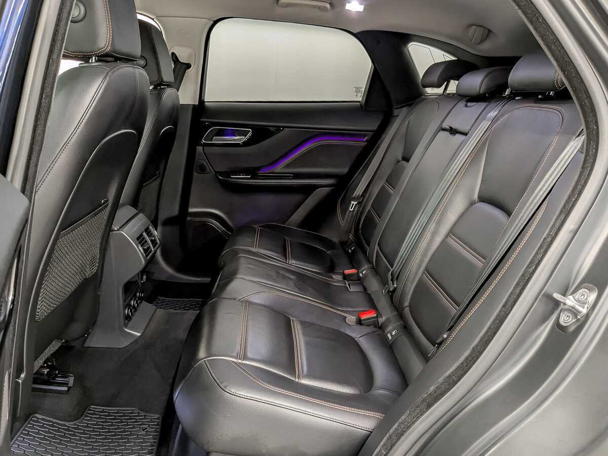 Jaguar F-Pace, 2017 Фото №12