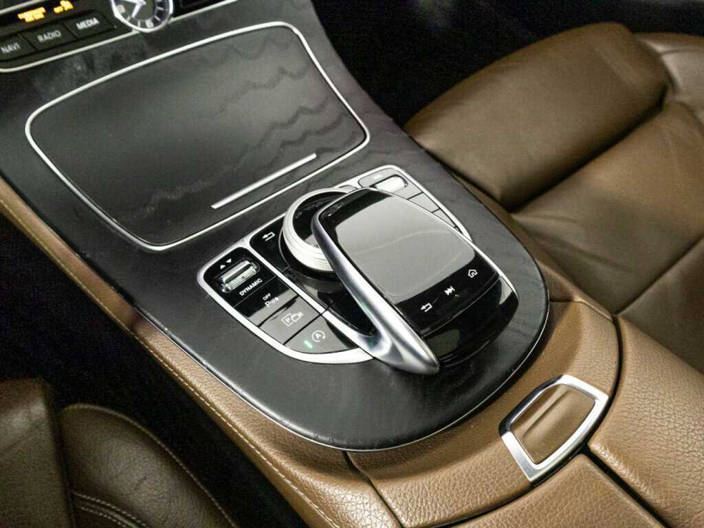 Mercedes-Benz E-Класс 220 d, 2019 Фото №18