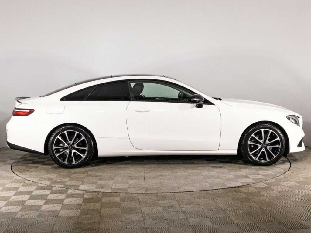 Mercedes-Benz E-Класс 220 d, 2020 - 71 622 км. | Фото №4