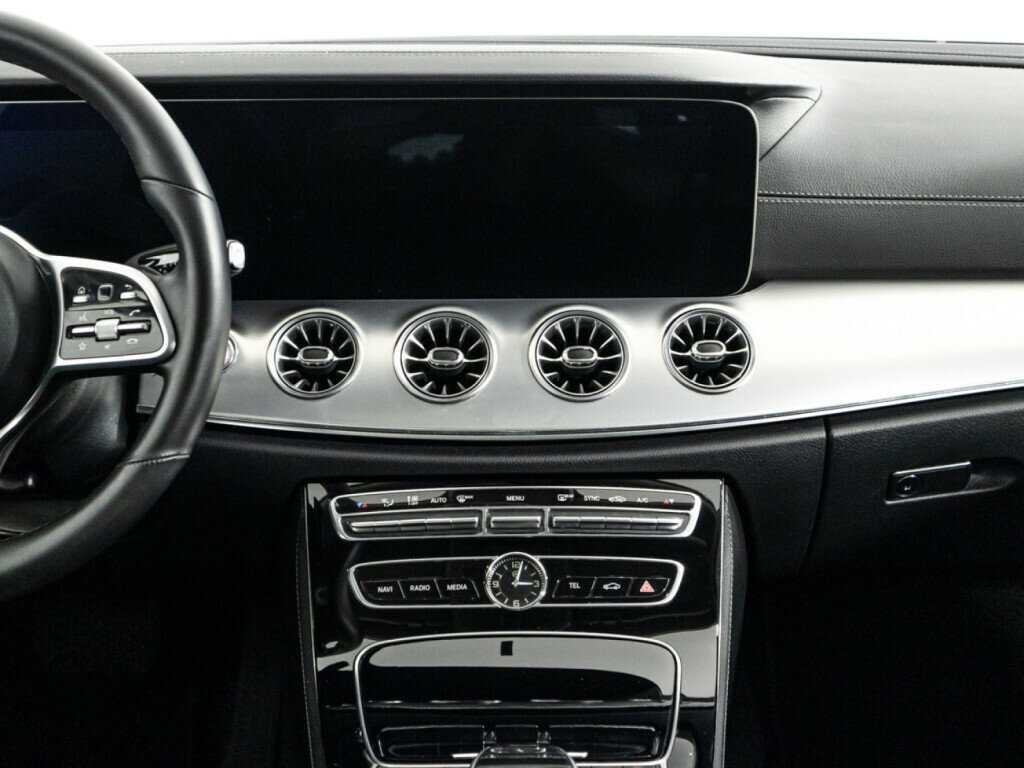 Mercedes-Benz E-Класс 220 d, 2020 Фото №14