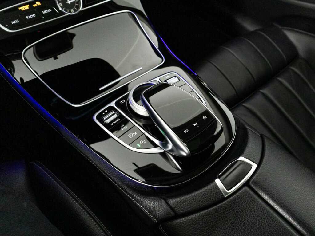 Mercedes-Benz E-Класс 220 d, 2020 Фото №18