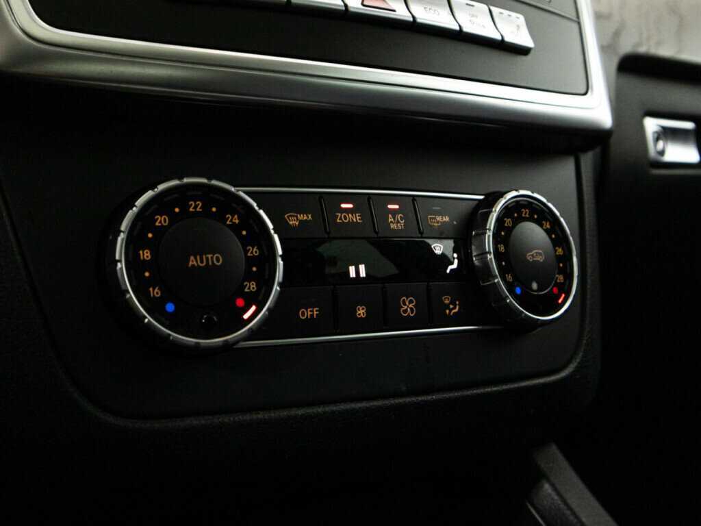 Mercedes-Benz GL-Класс 350 CDI BlueTEC, 2015 Фото №20