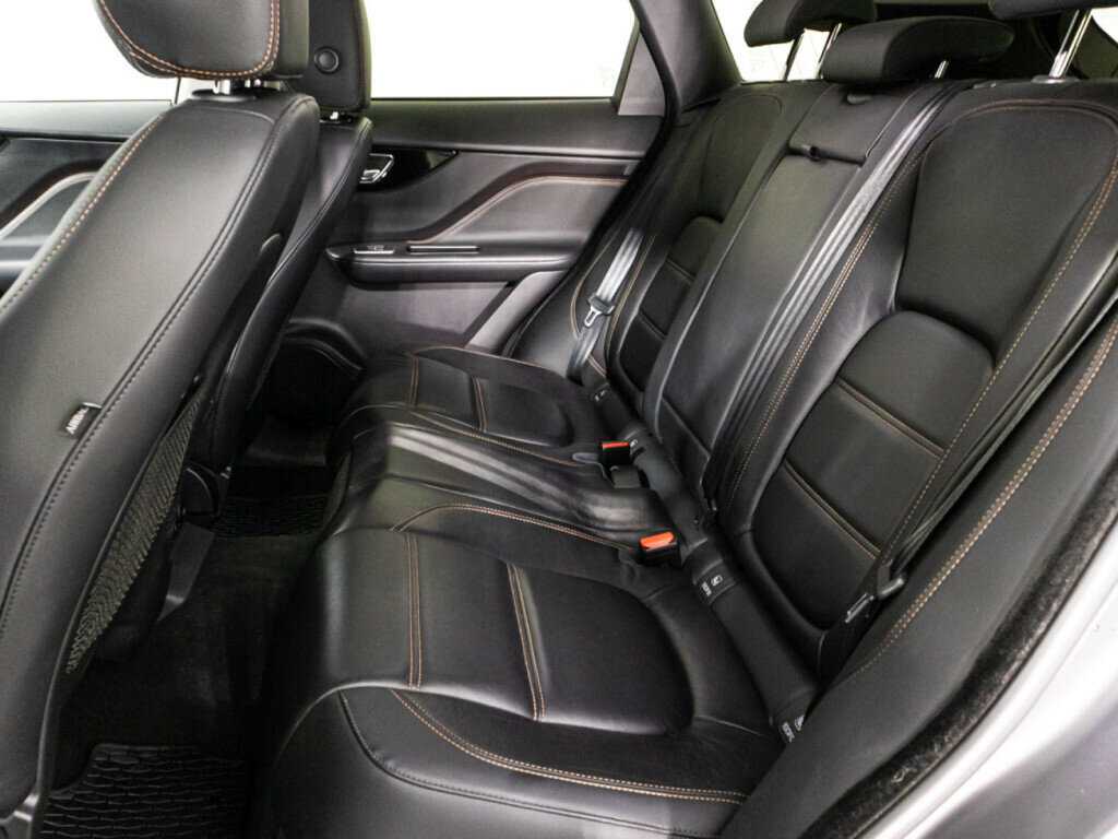 Jaguar F-Pace, 2017 Фото №10