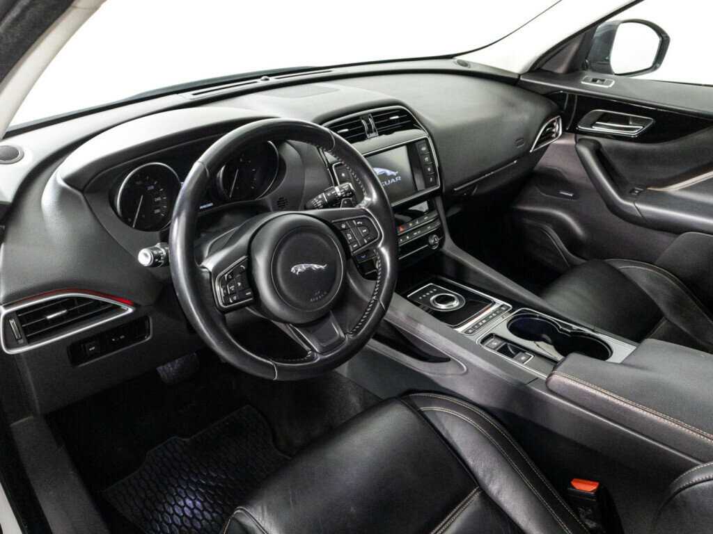 Jaguar F-Pace, 2017 Фото №11
