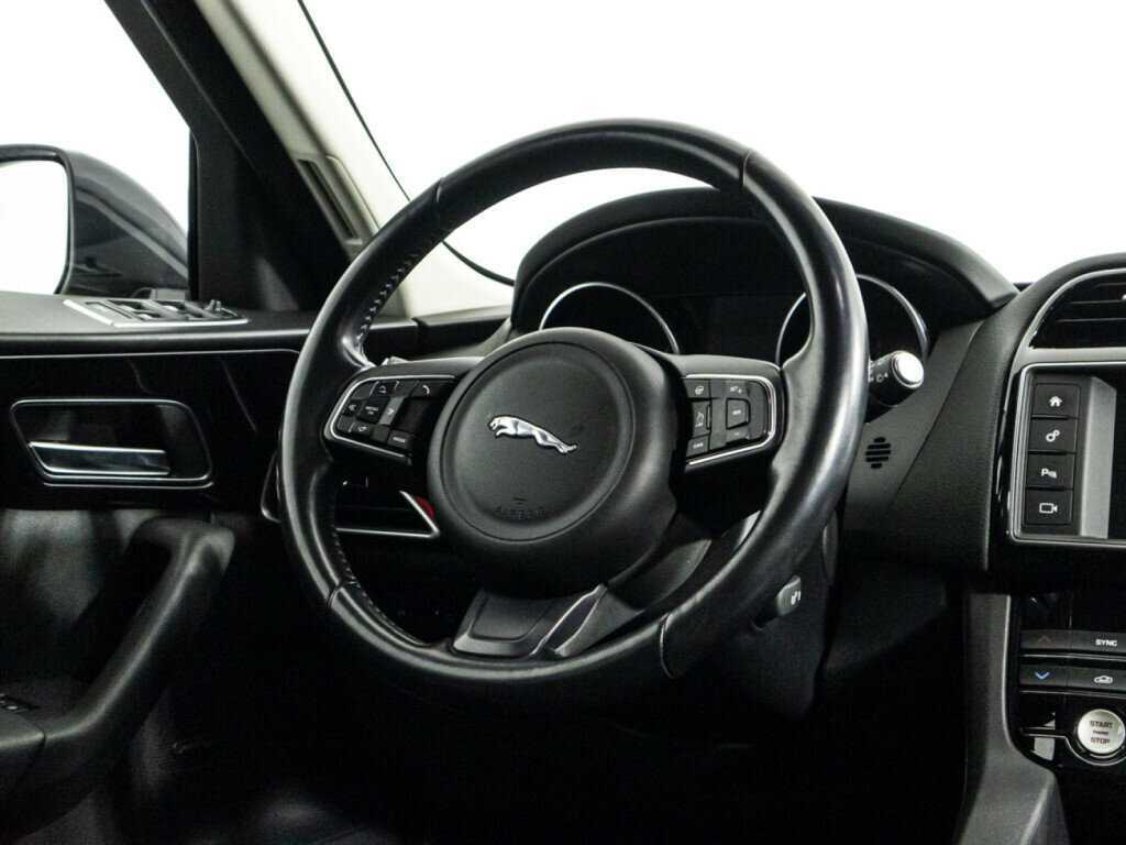 Jaguar F-Pace, 2017 Фото №23