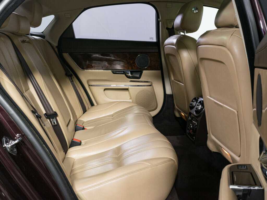 Jaguar XJ, 2010 Фото №11