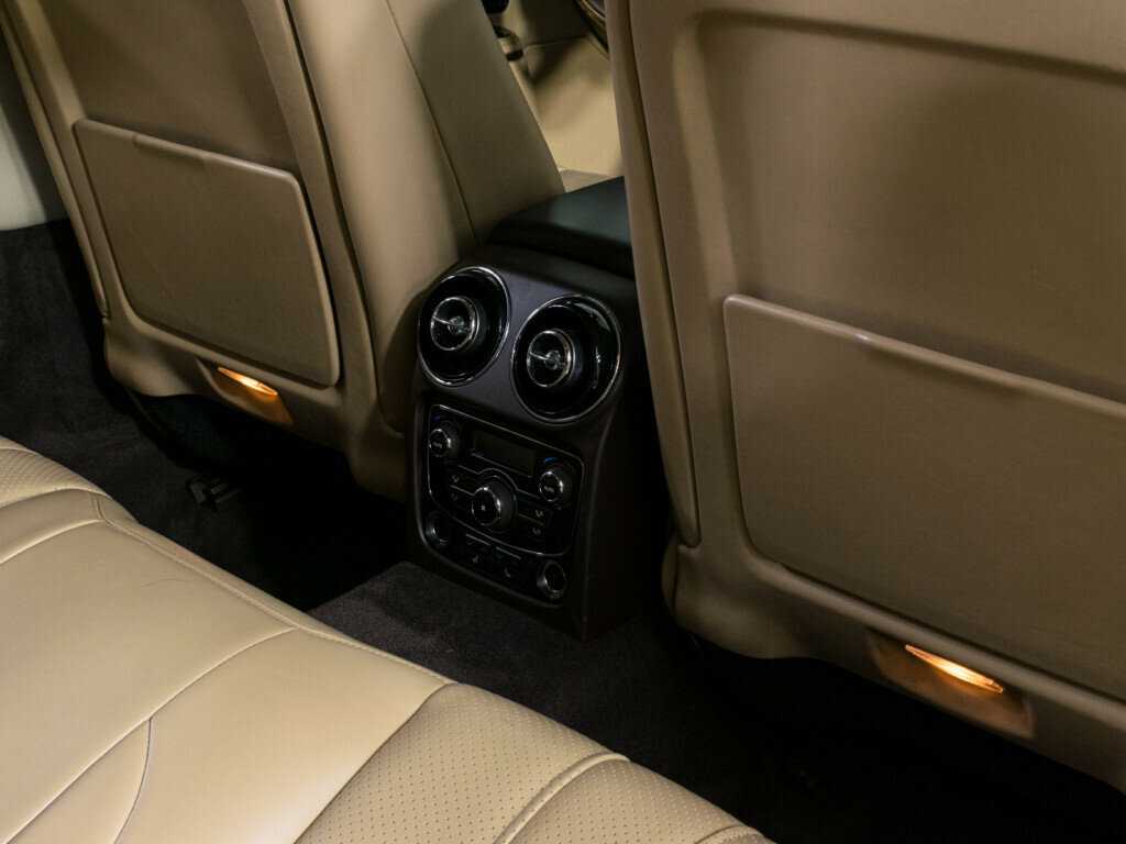 Jaguar XJ, 2010 Фото №12