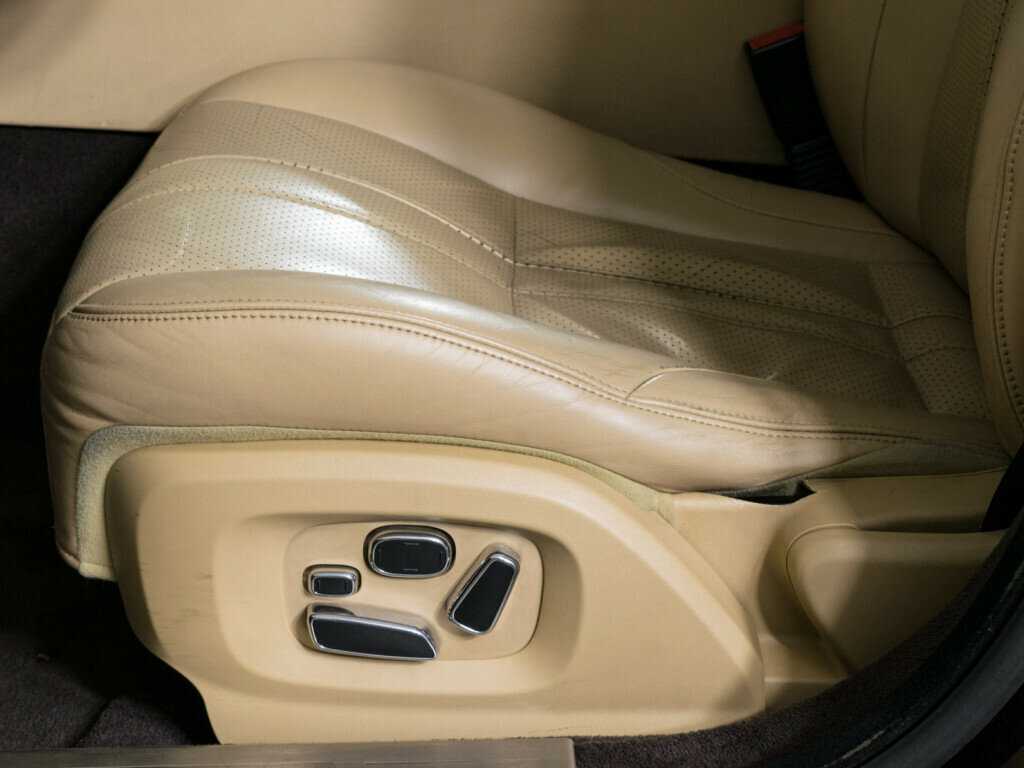 Jaguar XJ, 2010 Фото №19