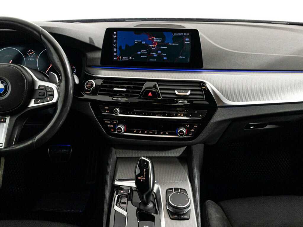 BMW 5 серии 530i xDrive, 2019 Фото №14