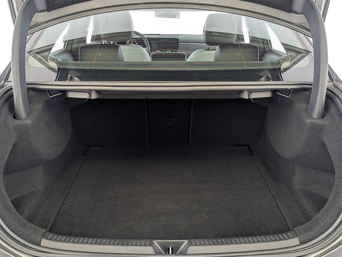 Mercedes-Benz A-Класс 200, 2019 Фото №10