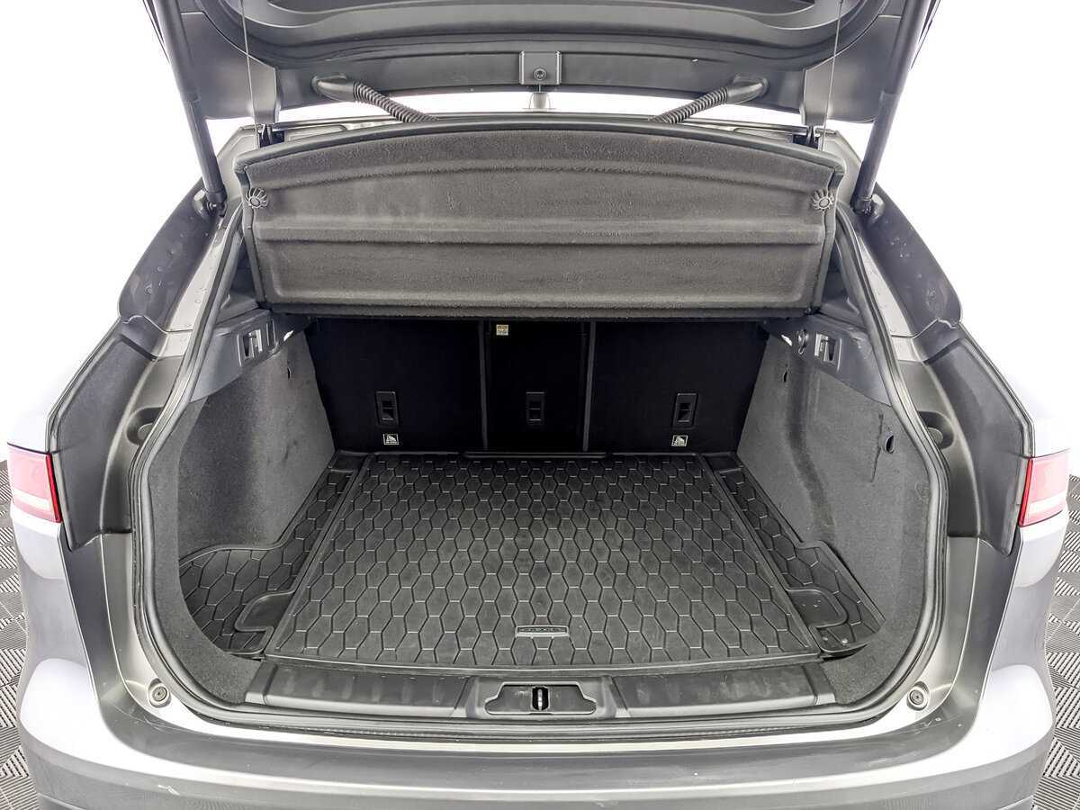 Jaguar F-Pace, 2016 Фото №10