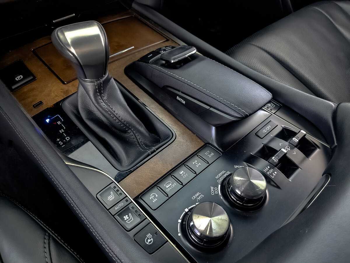 Lexus LX 570, 2016 Фото №21