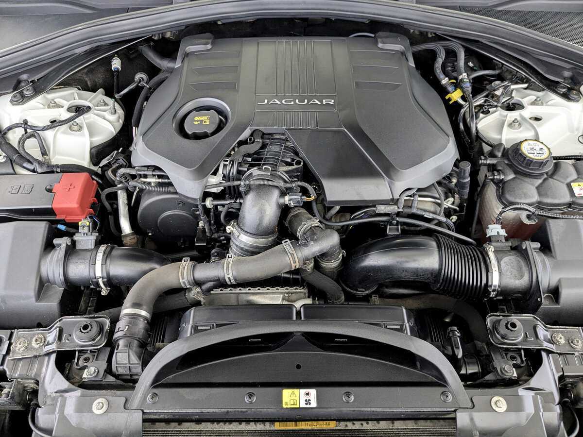 Jaguar F-Pace, 2016 Фото №9