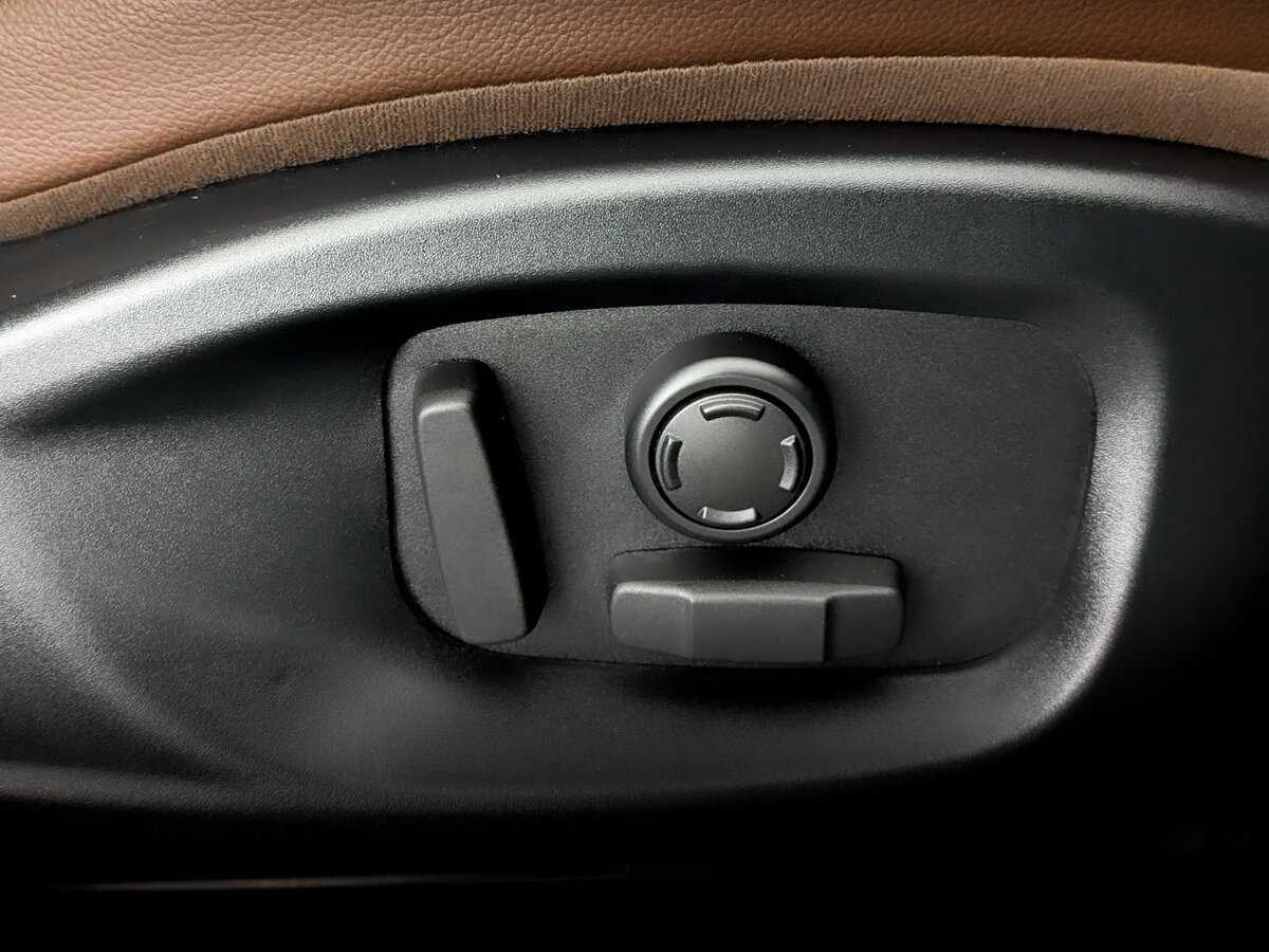 Jaguar F-Pace, 2016 Фото №25