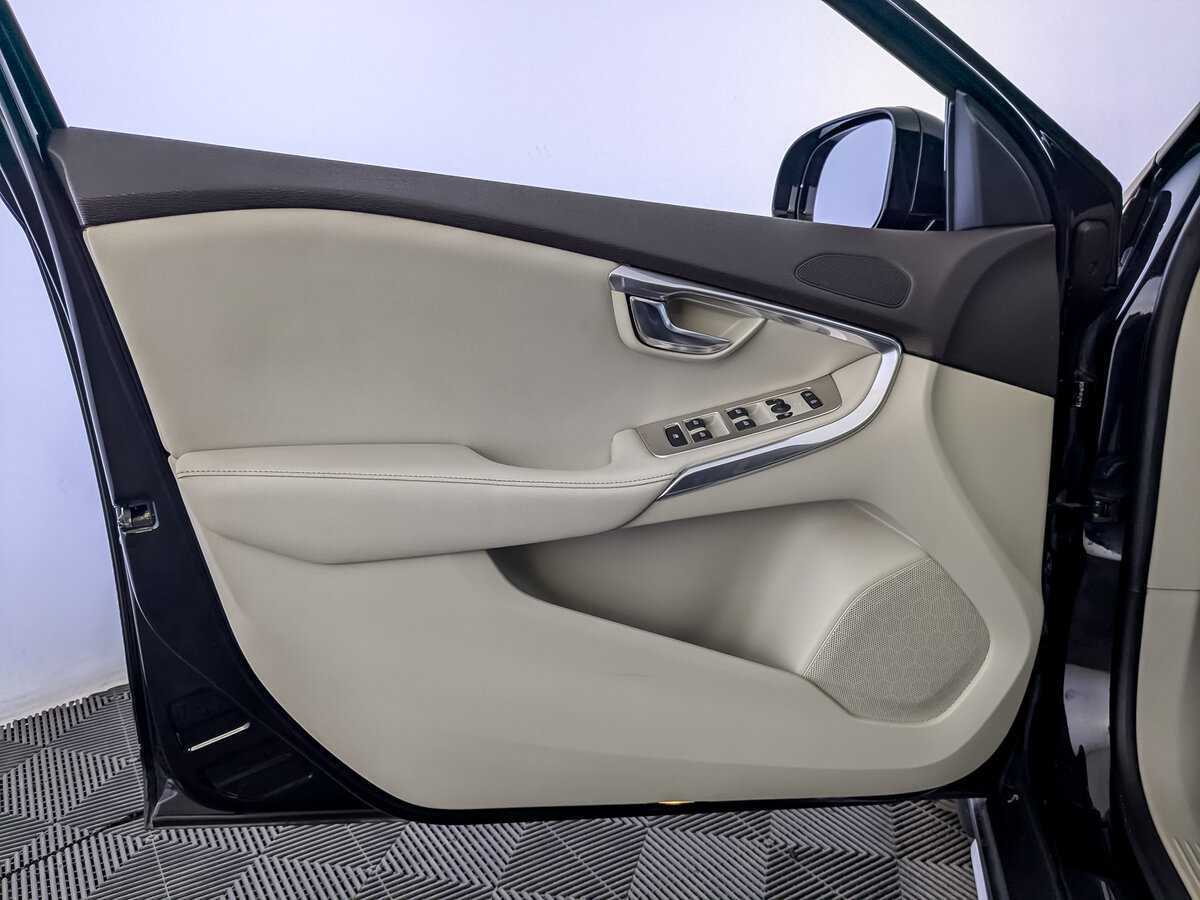 Volvo V40, 2013 Фото №19