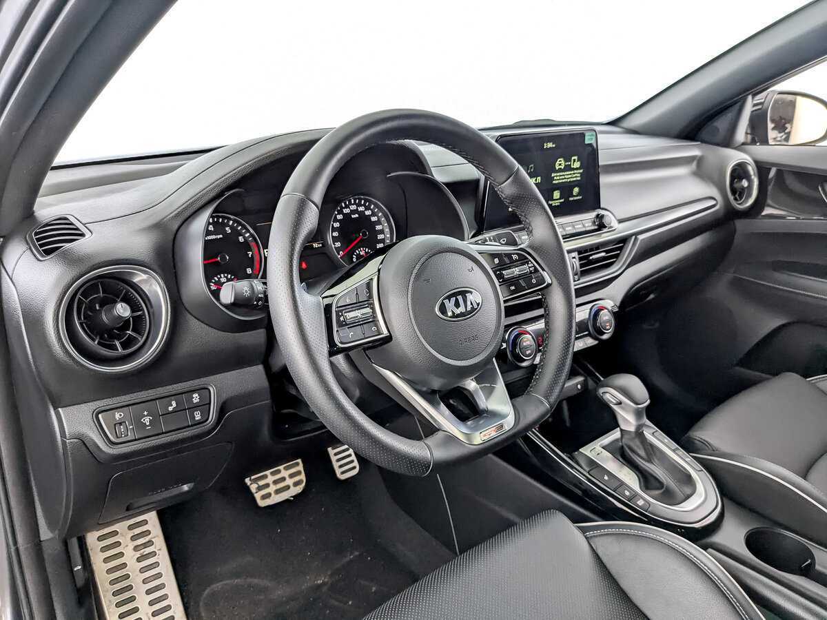 Kia Cerato, 2022 Фото №16
