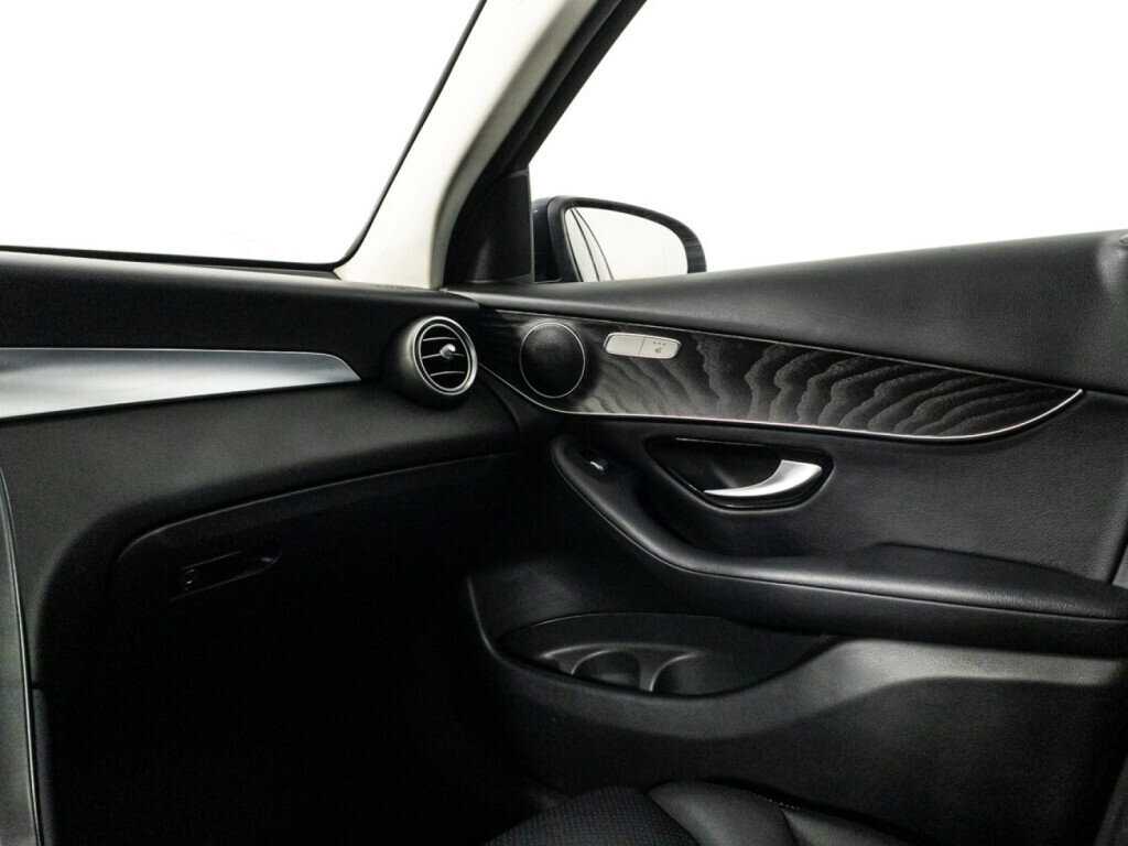 Mercedes-Benz GLC 300, 2017 Фото №18