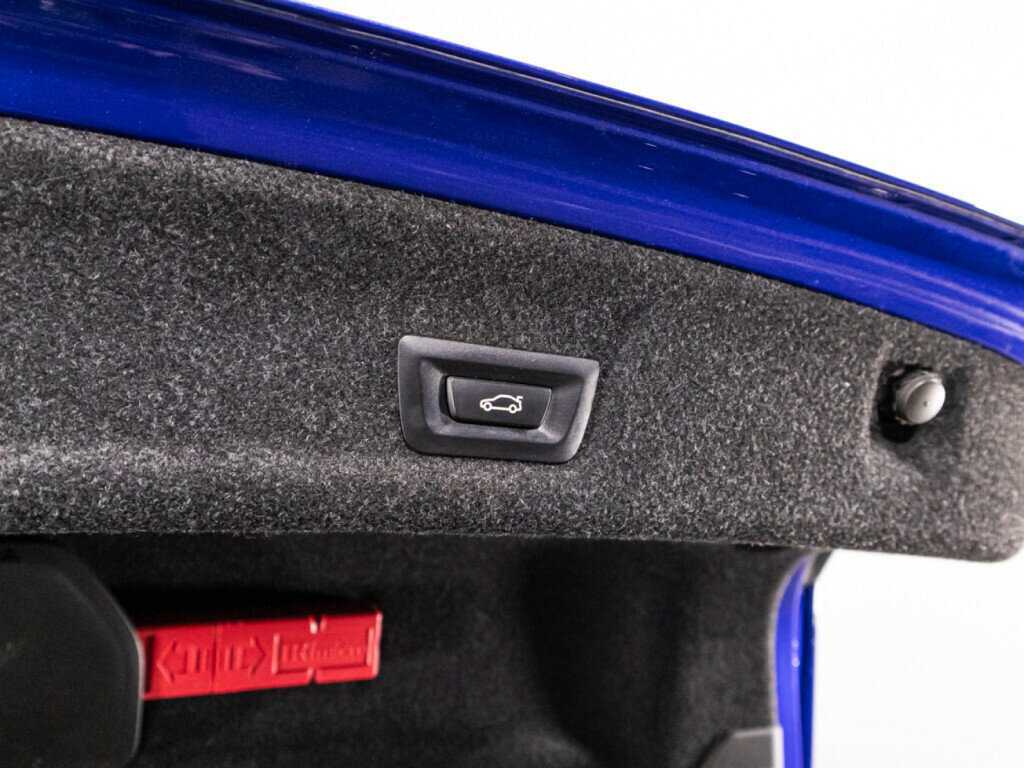 BMW 3 серии 320d, 2019 Фото №16