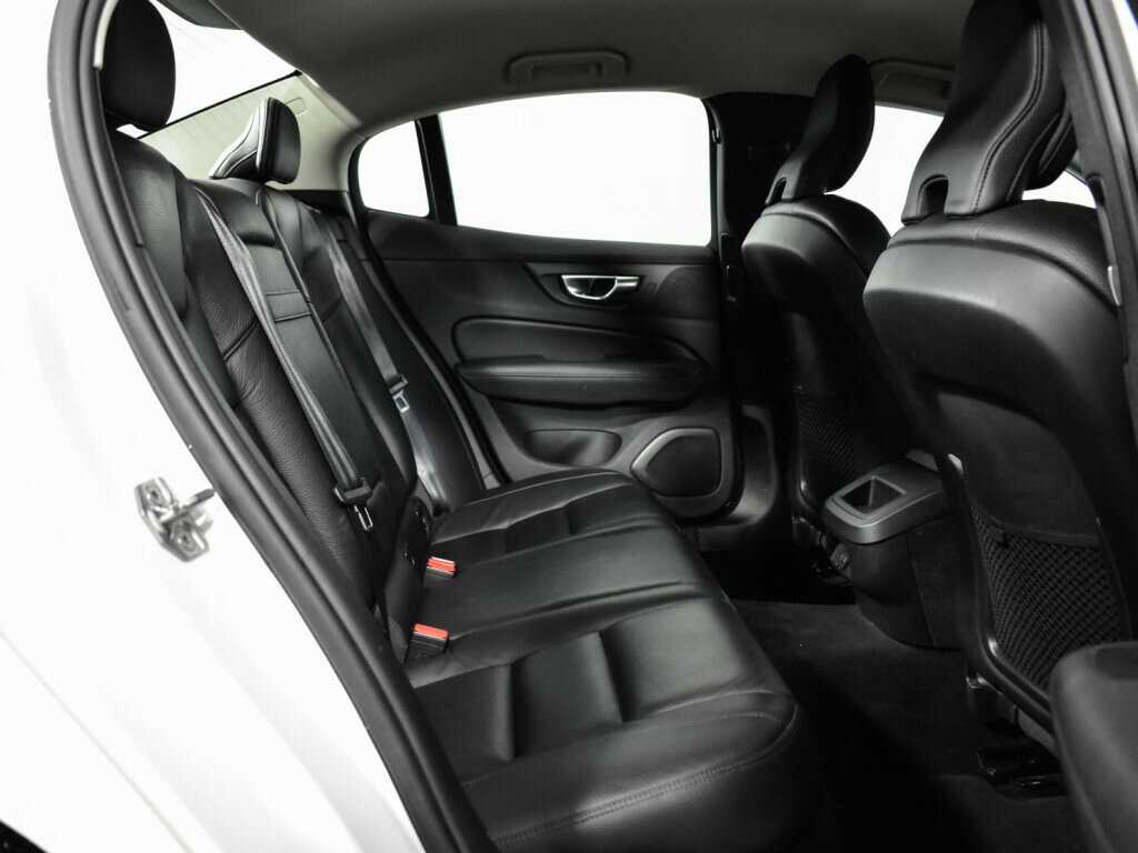 Volvo S60, 2021 Фото №10