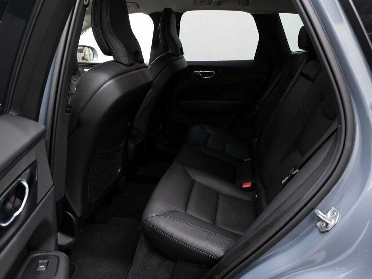 Volvo XC60, 2021 Фото №11