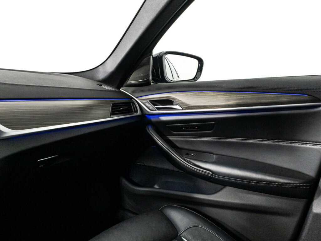 BMW 5 серии 530d xDrive, 2019 Фото №24