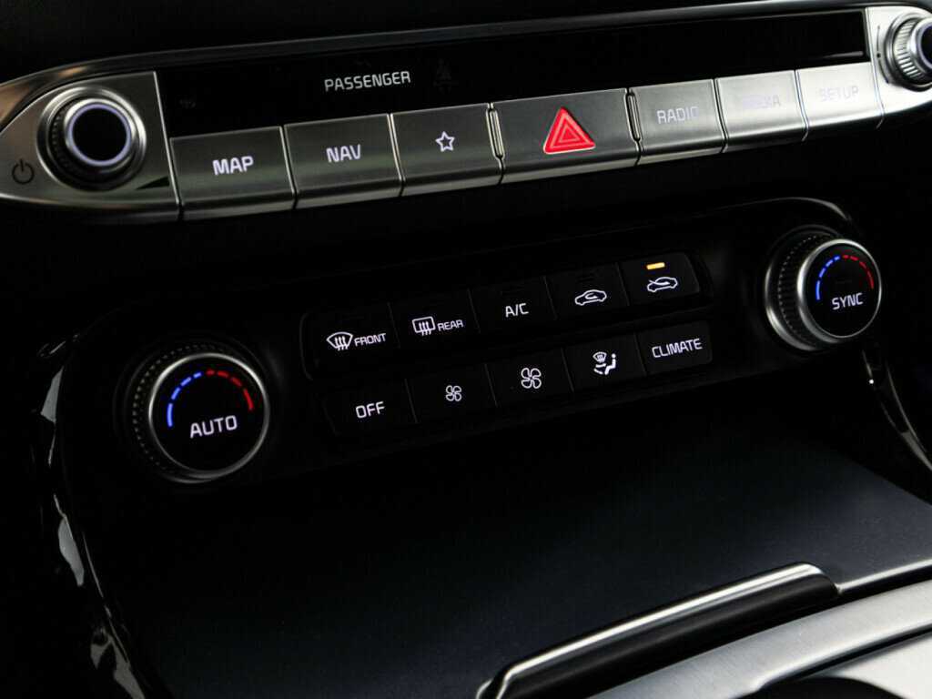 Kia Stinger, 2021 Фото №19