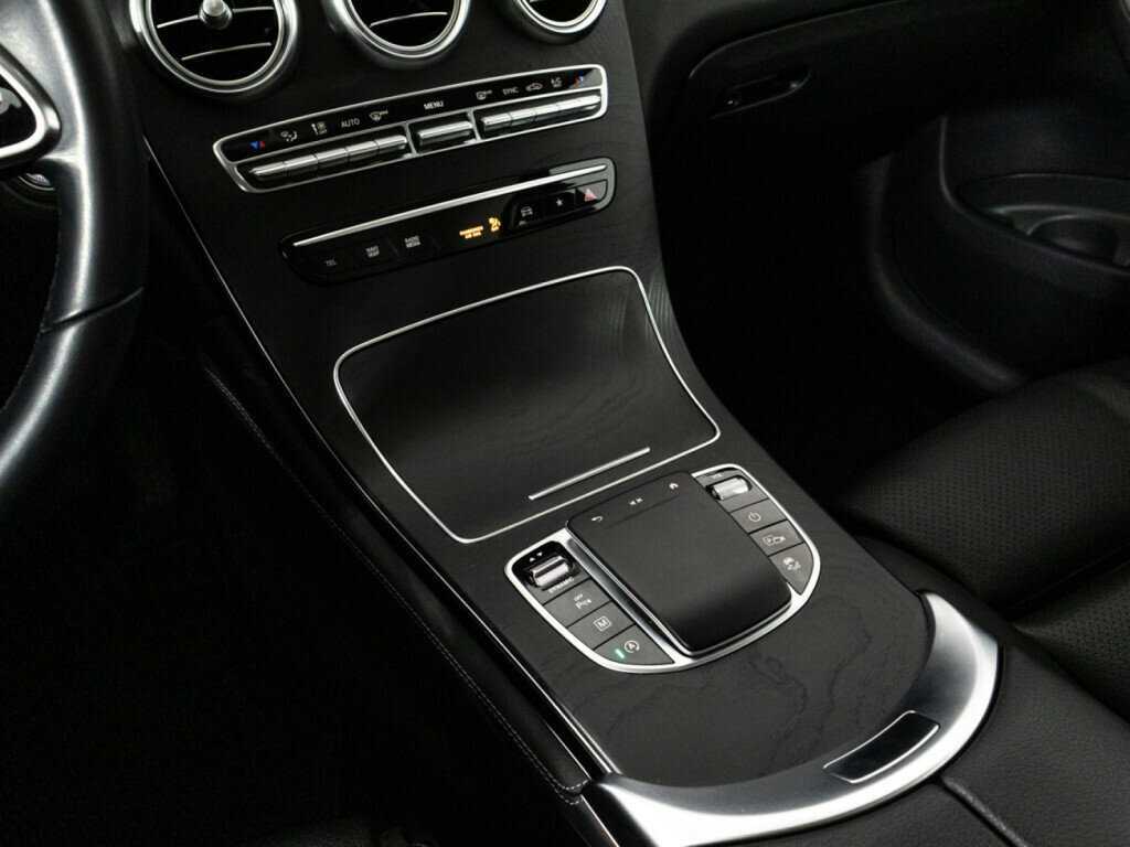 Mercedes-Benz GLC 200, 2019 Фото №19