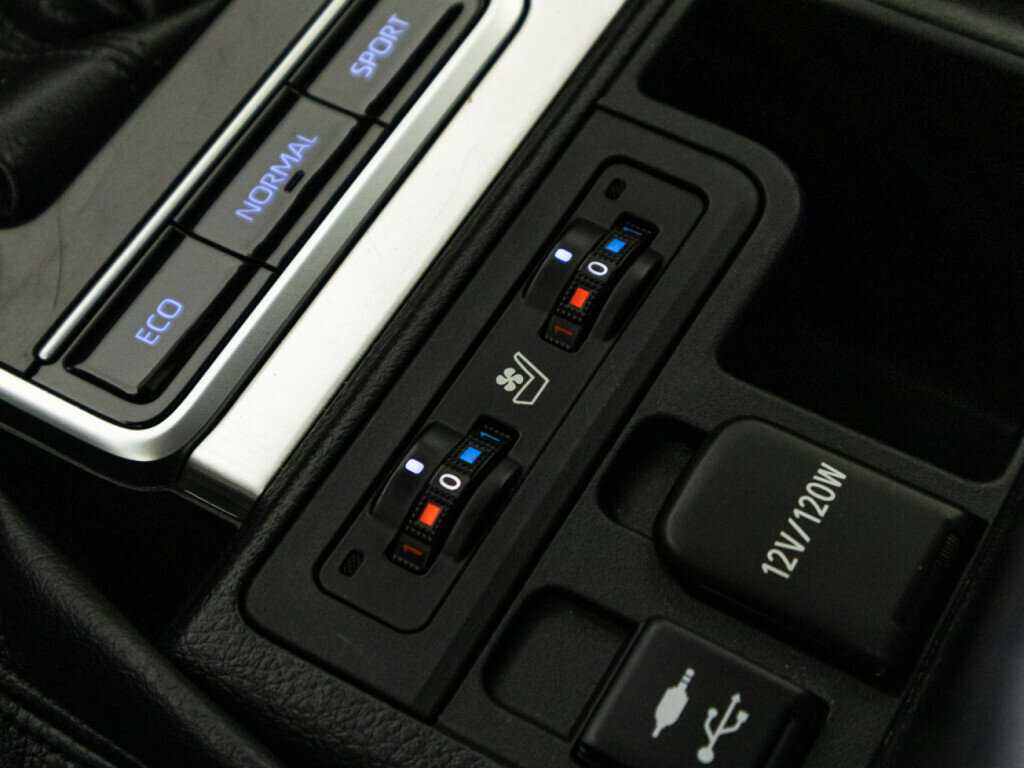 Toyota Land Cruiser Prado, 2019 Фото №15