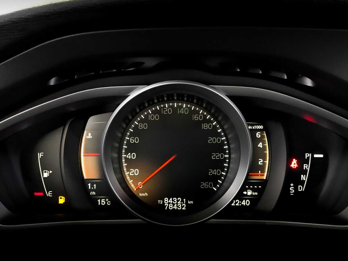 Volvo V40, 2018 Фото №13