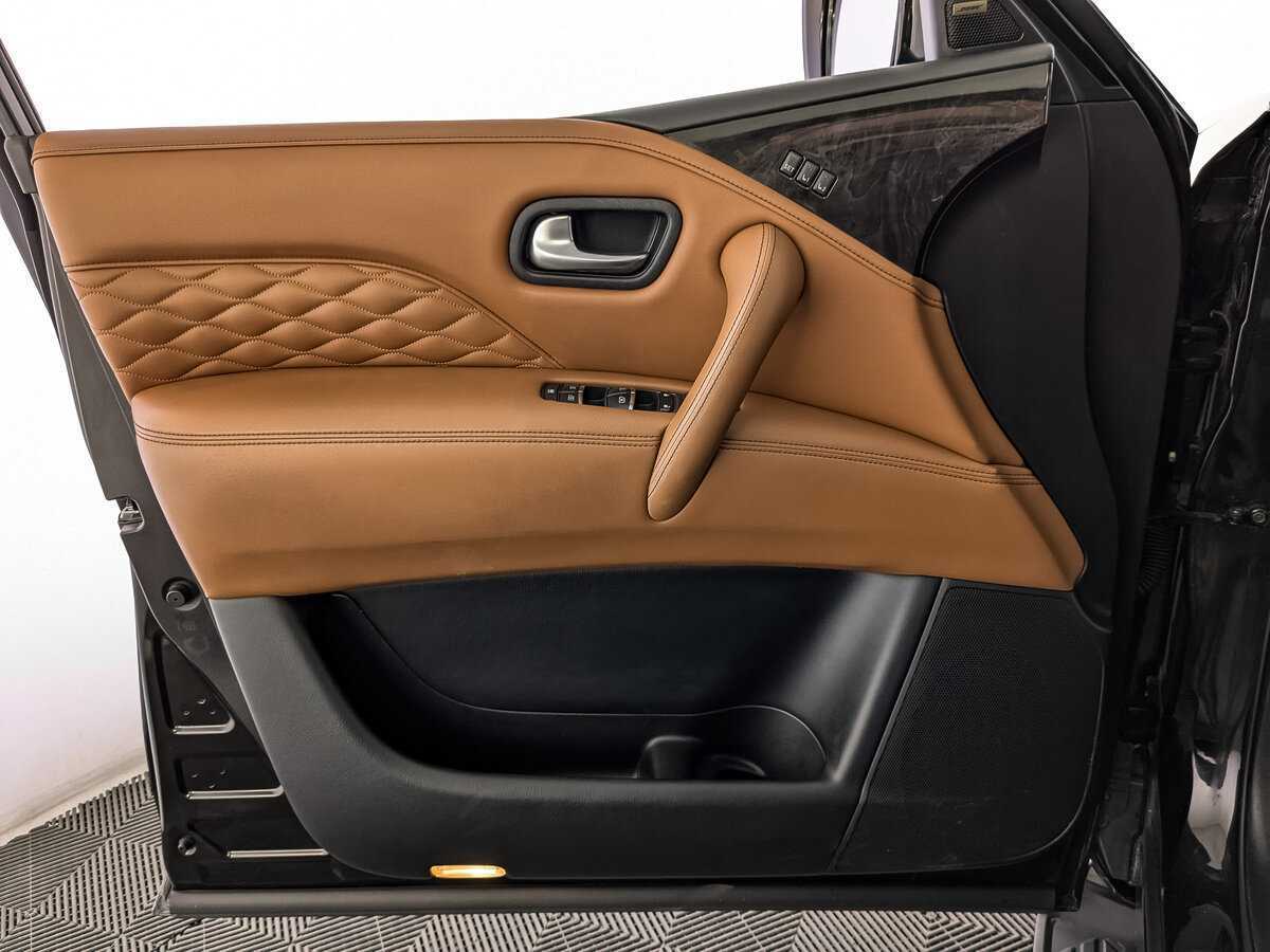 Infiniti QX80, 2018 Фото №19