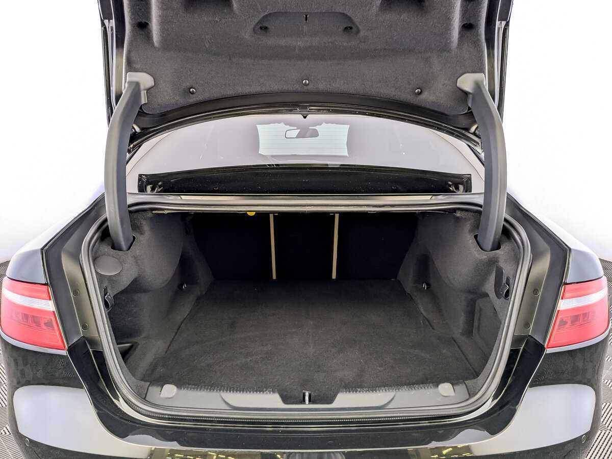 Jaguar XE, 2015 Фото №10