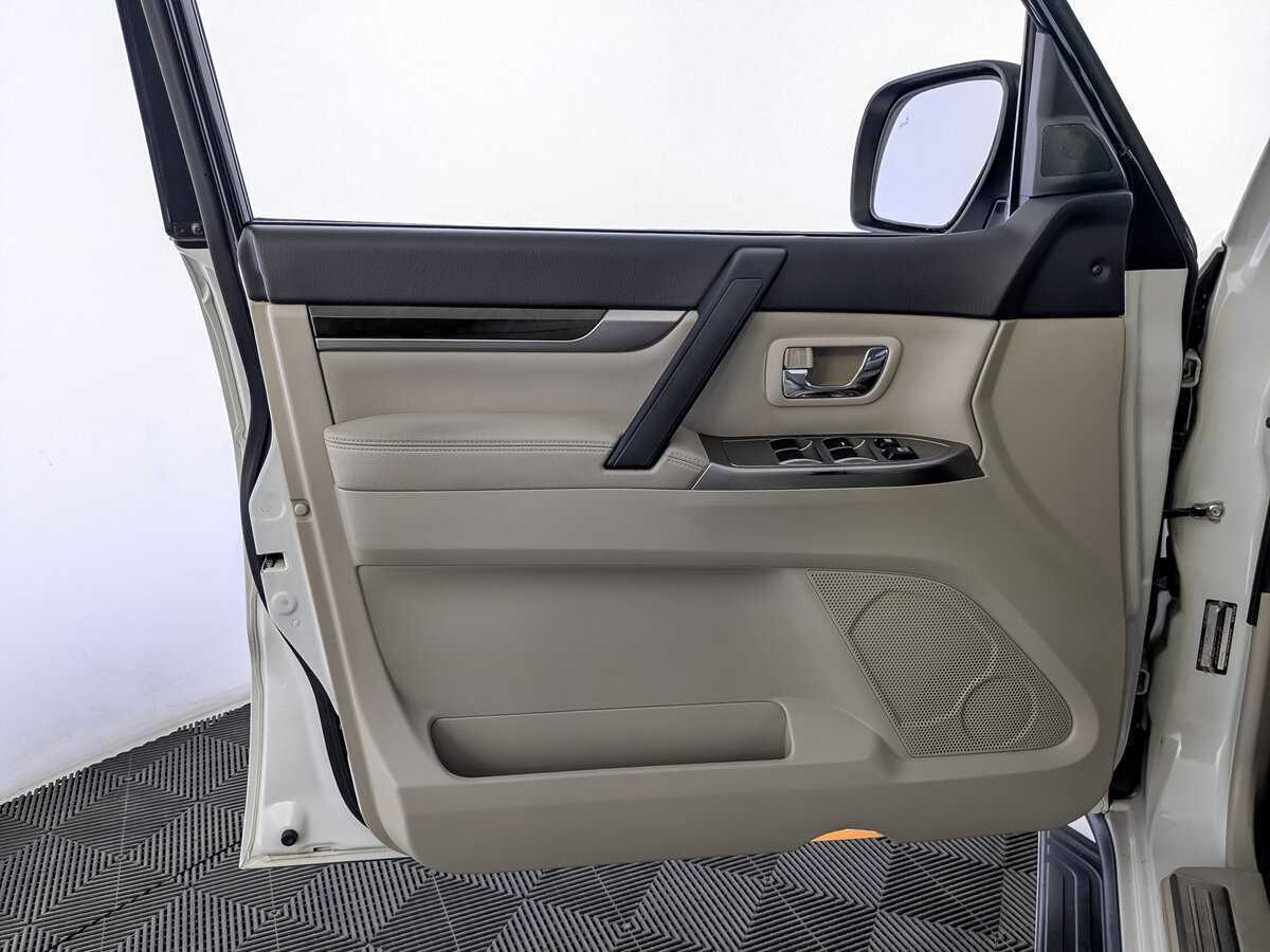 Mitsubishi Pajero, 2019 Фото №19