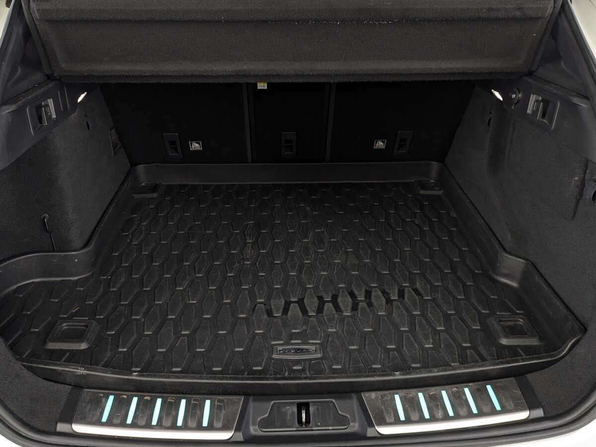 Jaguar F-Pace, 2018 Фото №10