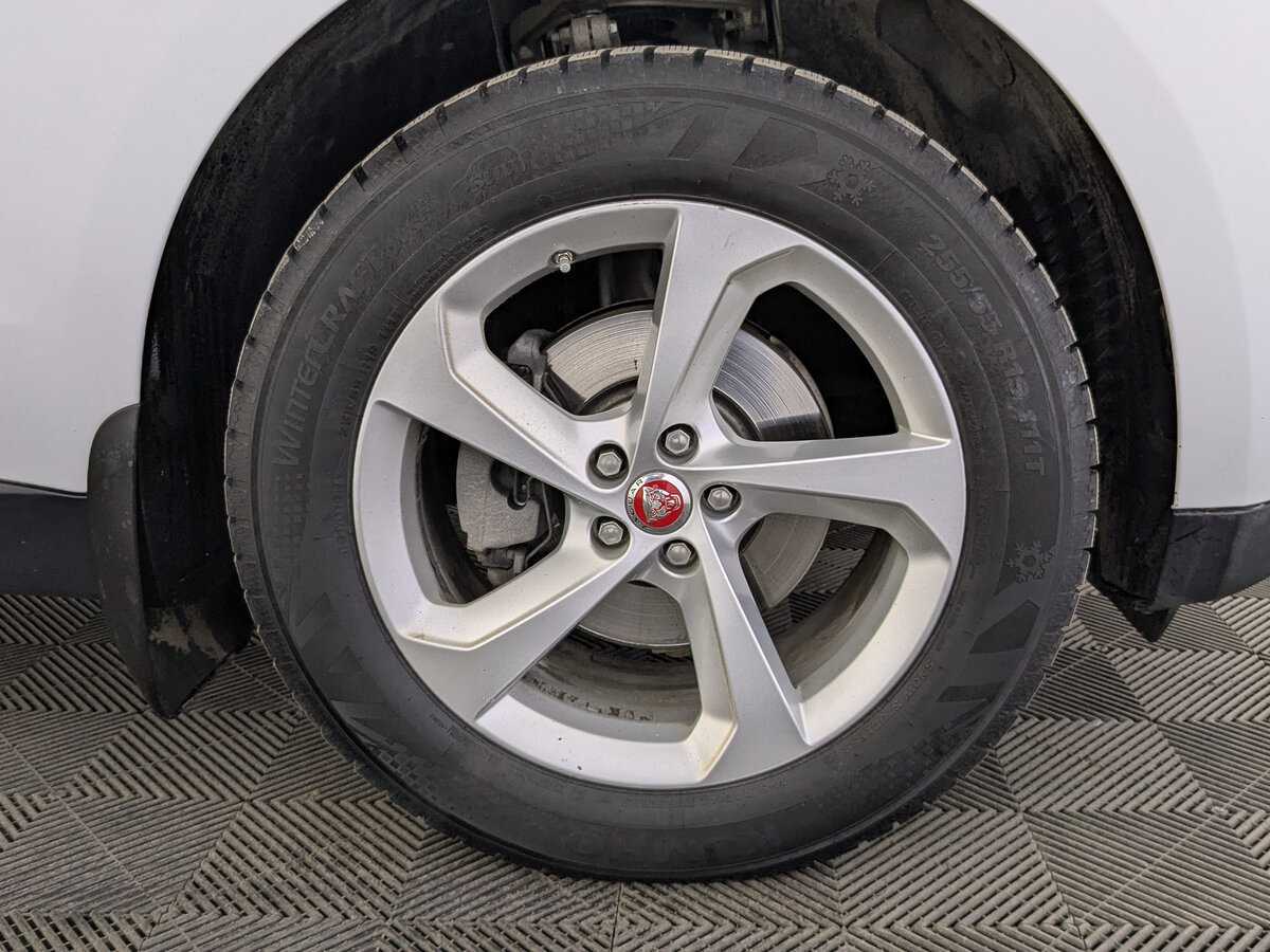 Jaguar F-Pace, 2018 Фото №12