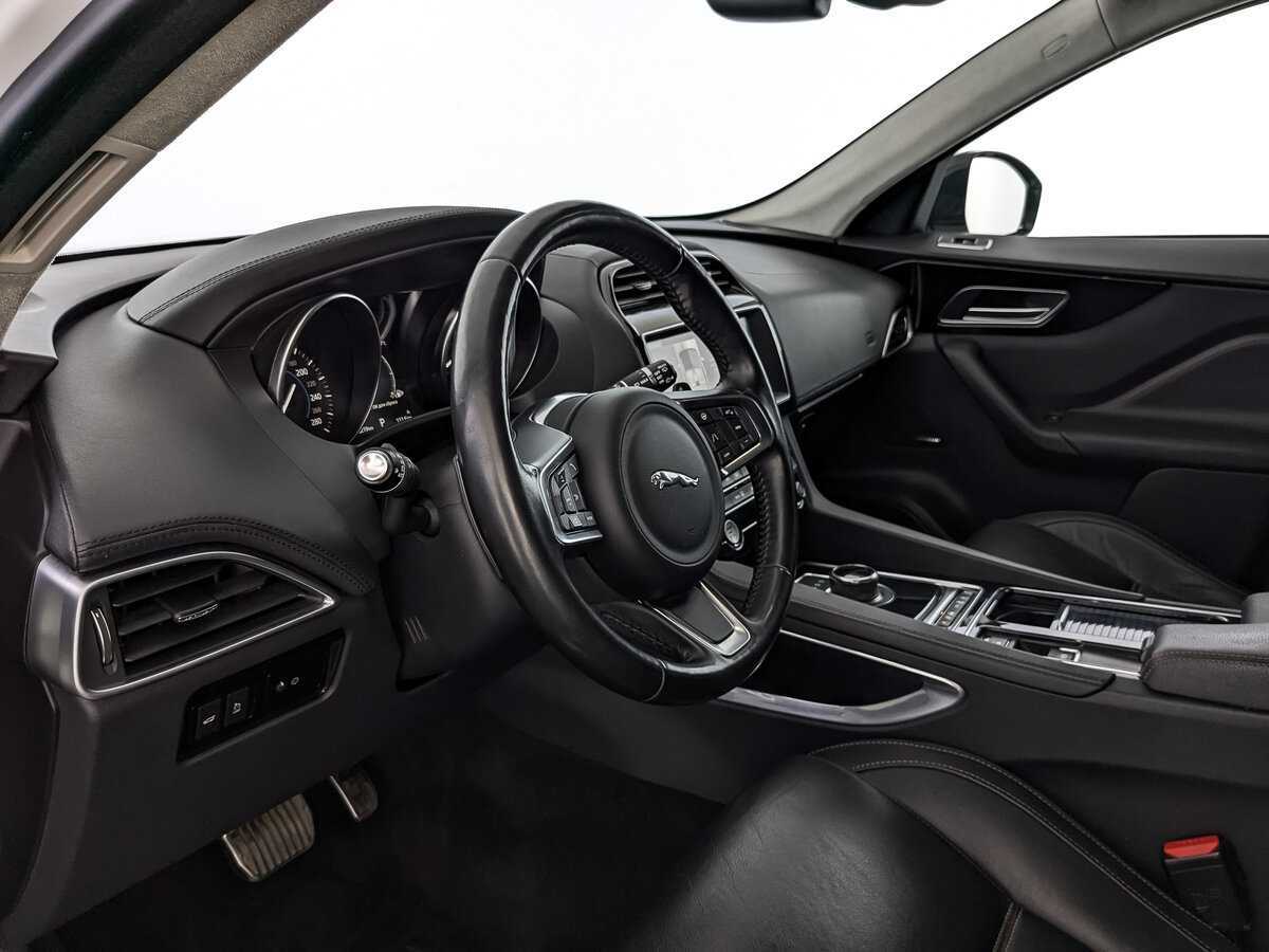Jaguar F-Pace, 2018 Фото №15