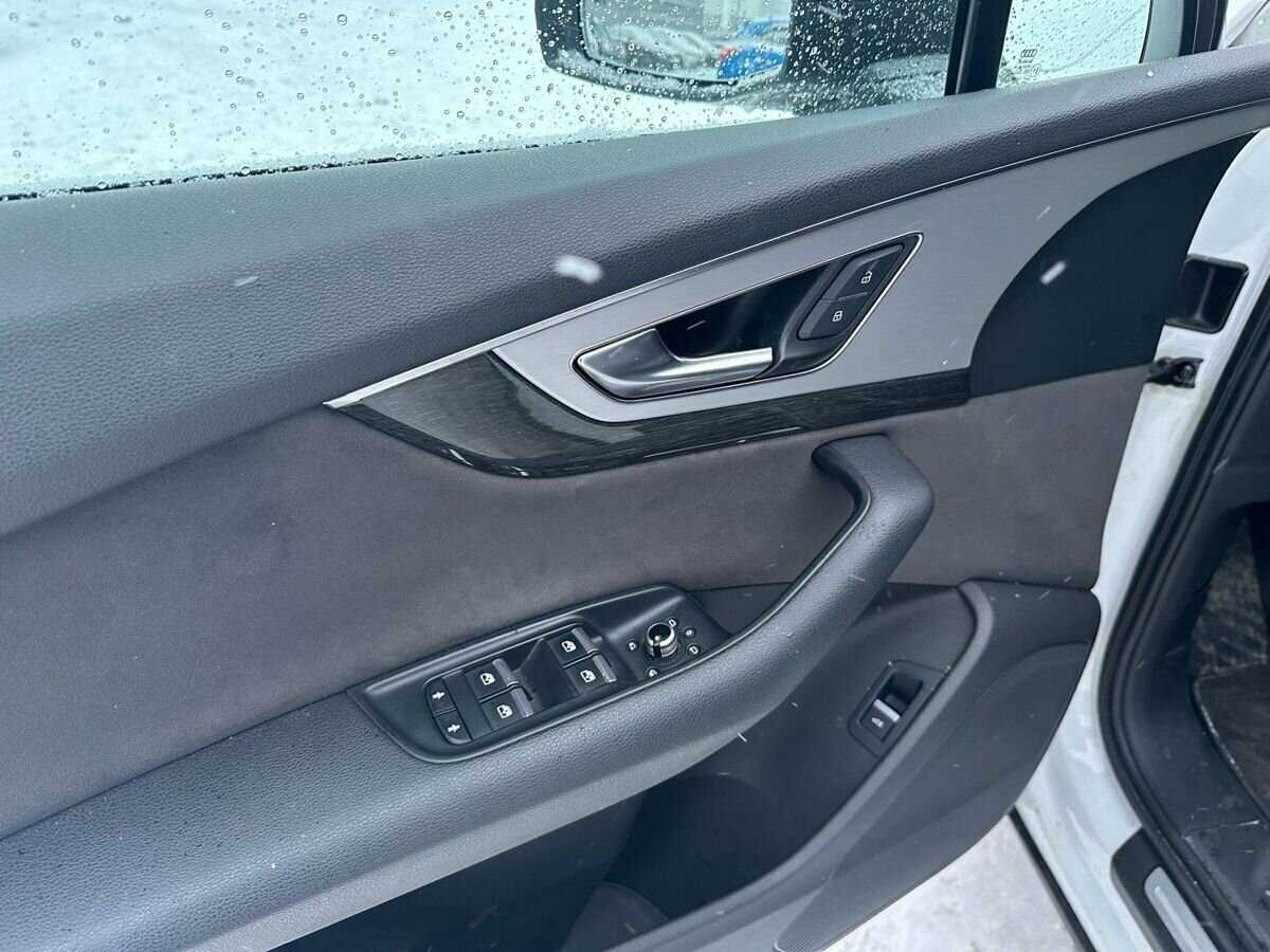 Audi Q7, 2015 Фото №9