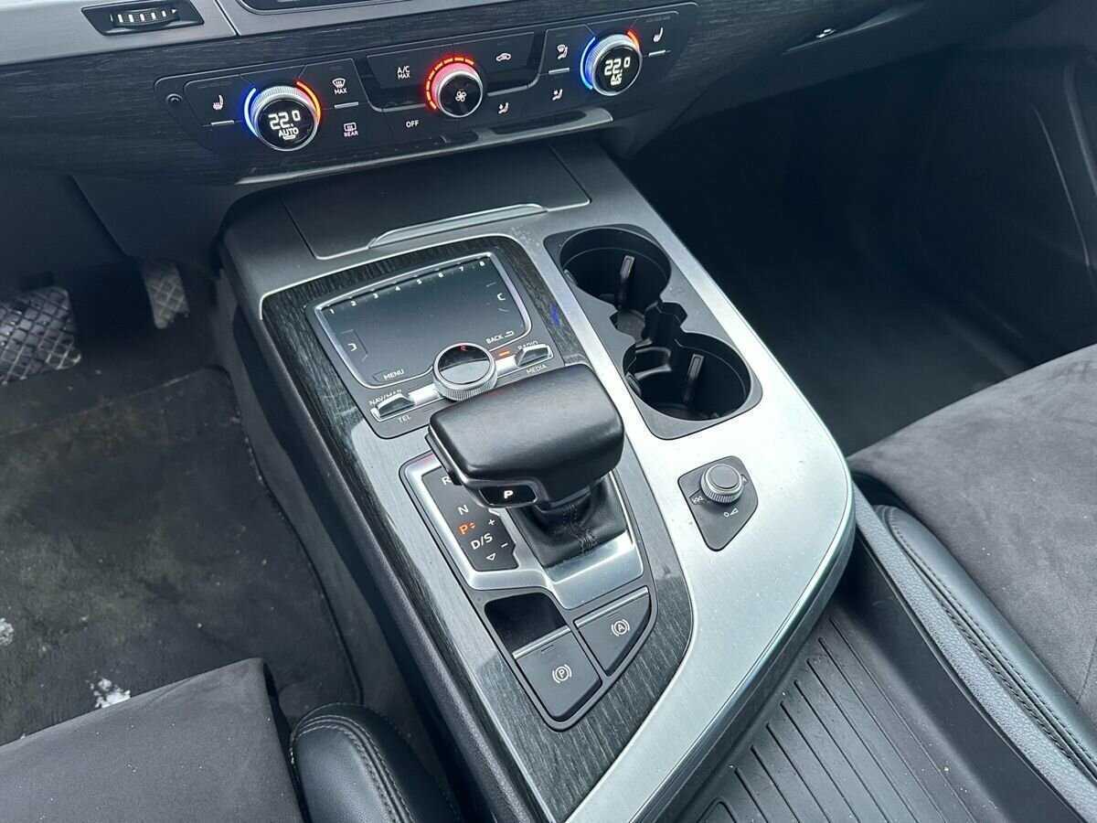 Audi Q7, 2015 Фото №18